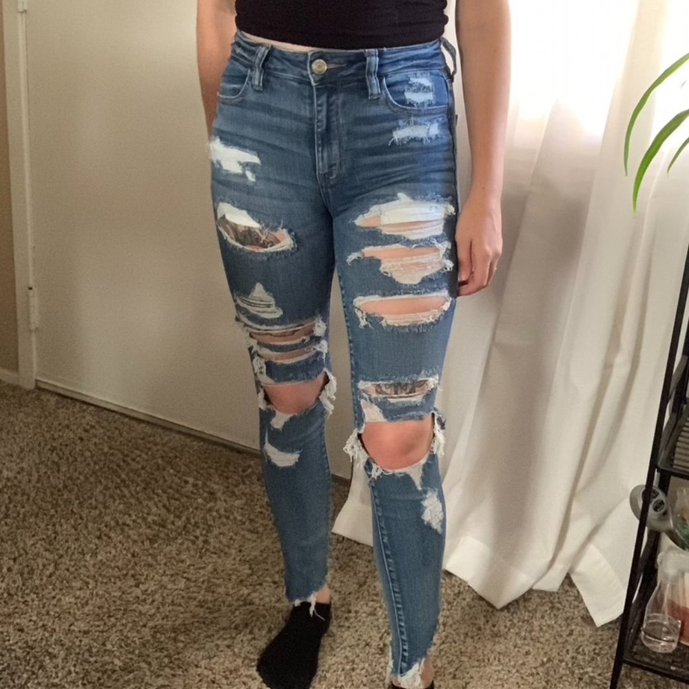 AE High-waisted Ripped Jeans